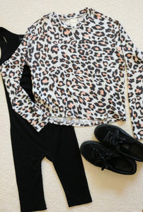 Leopard print super soft top (Black combo)