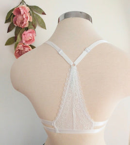 Kiss me lace bralette (White)